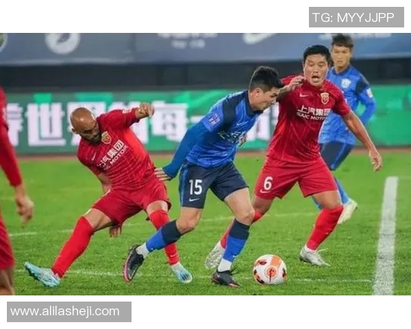 重庆足球队以52分领跑选拔赛积分榜展现强劲实力